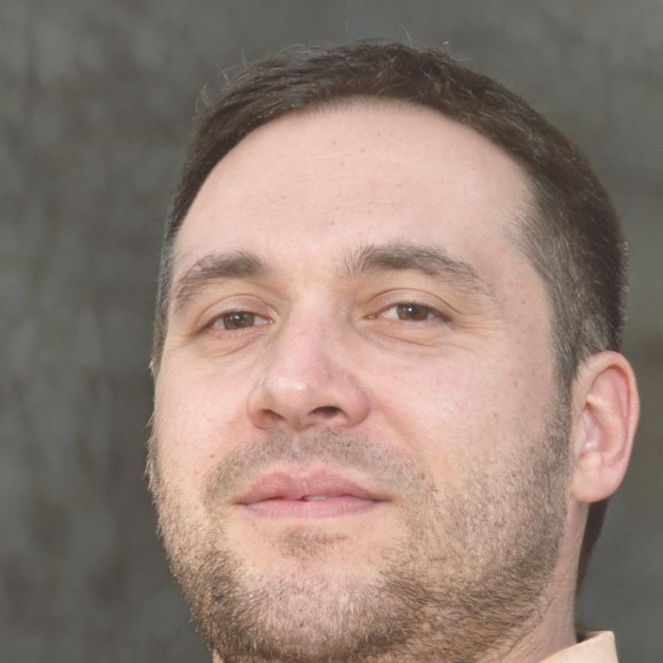 Akira Taniguchi, Senior Financial Analyst