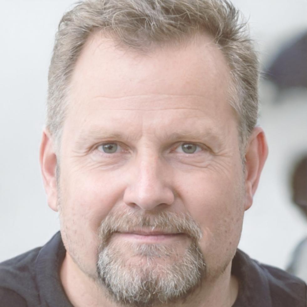 Kieran Malmstrom, Senior Financial Analyst and Education Consultant